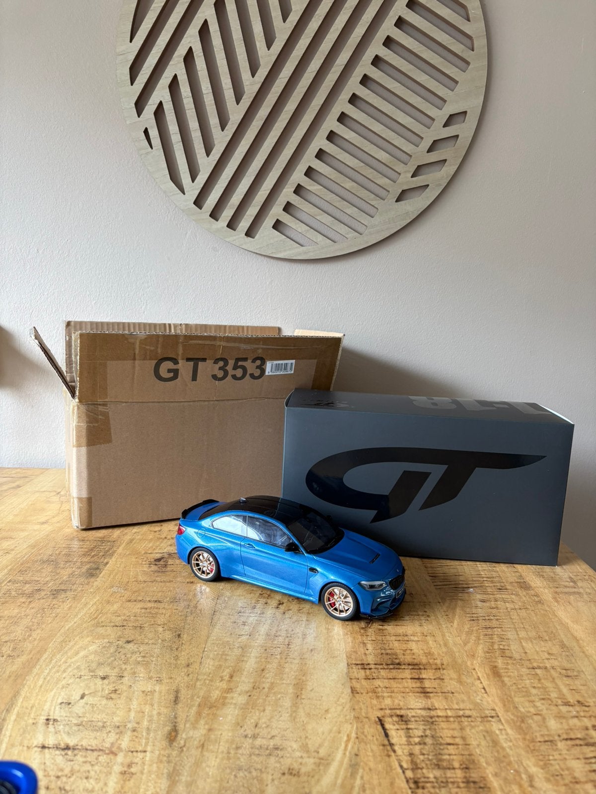 BMW M2 CS spirit 1:18, Ophalen of Verzenden, Zo goed als nieuw, Auto, Overige merken