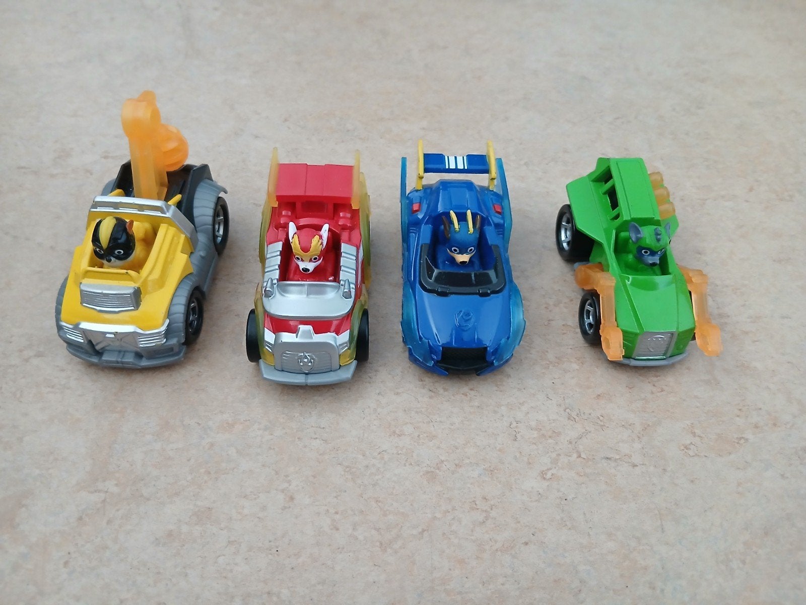 4x paw patrol pups uit de mighty movie, Ophalen of Verzenden, Zo goed als nieuw