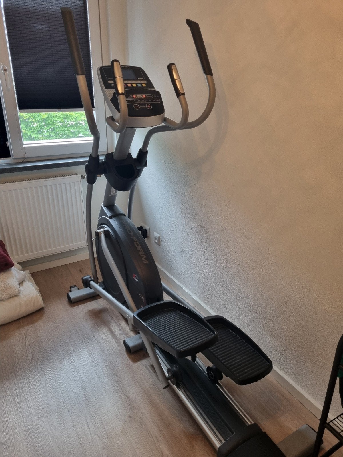 Pro-Form Crosstrainer - gebruikt, Sport en Fitness, Ophalen of Verzenden, Zo goed als nieuw, Buik, Crosstrainer
