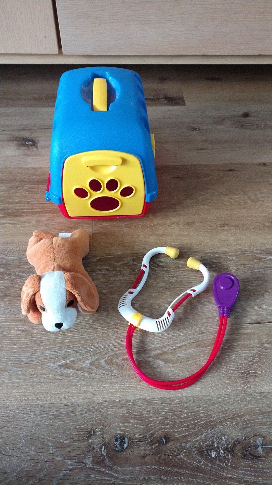Doktersset met draagmand en knuffelhondje, Ophalen of Verzenden, Gebruikt, Overige typen
