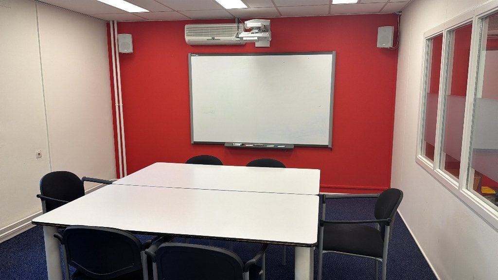 SMARTBoard met Hitachi CP-AW252WN beamer, Audio, Tv en Foto, Beamers, Ophalen, Overige resoluties, Hitachi, Gebruikt