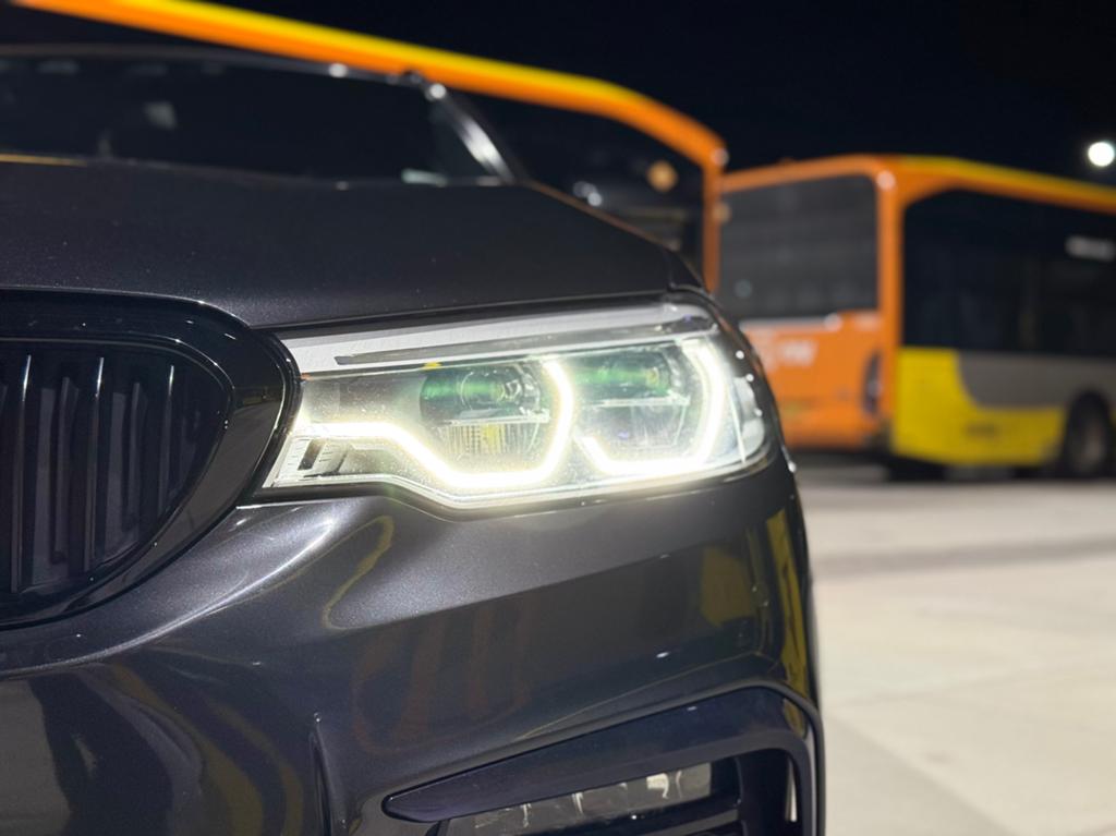 BMW 5-Serie 520i 184pk Aut. 2019 Grijs shadow line, 1998 cc, Achterwielaandrijving, 1610 kg, Euro 6