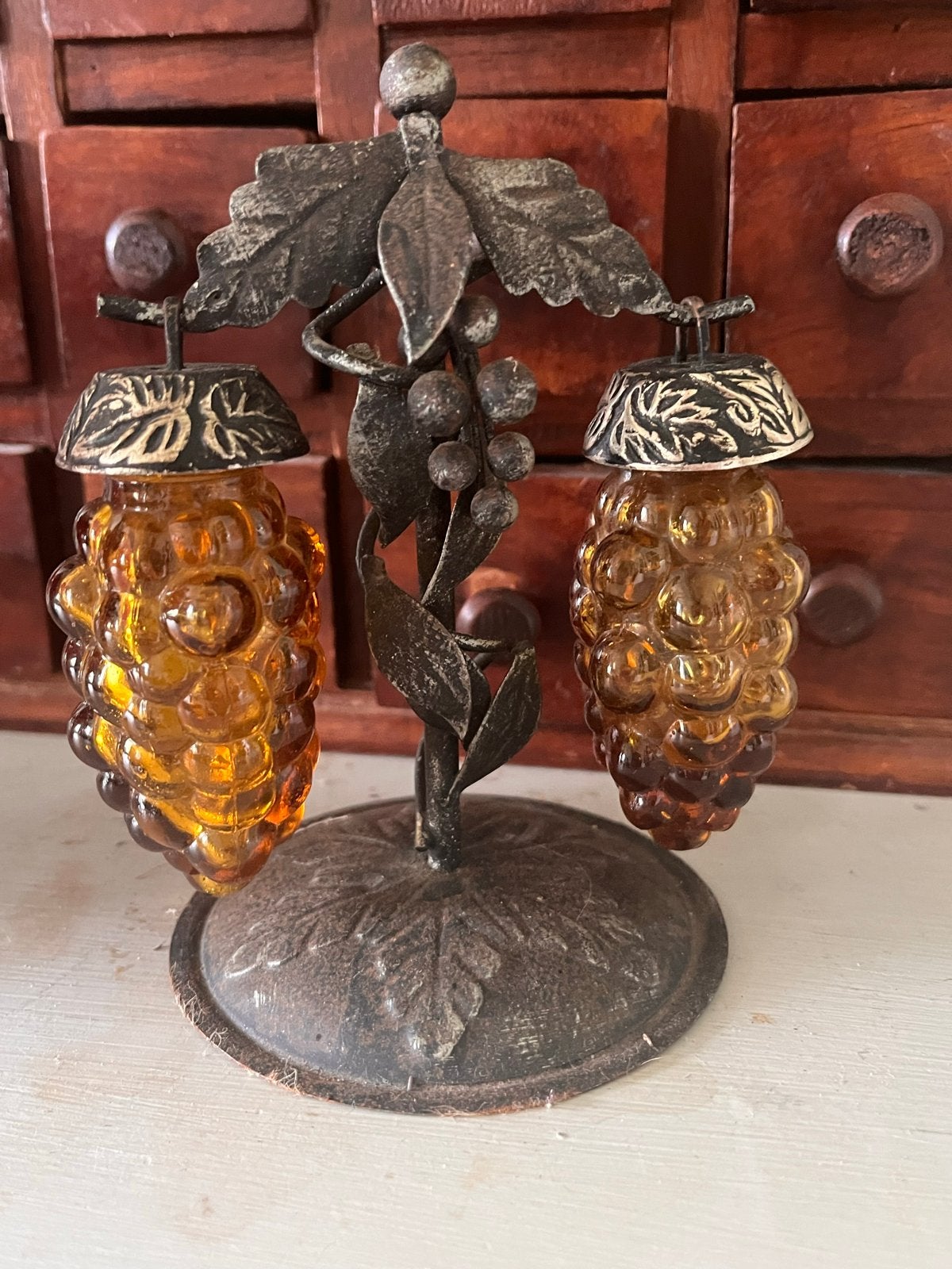 Vintage Druiventros Zout- en Peperstel op Standaard, Ophalen of Verzenden