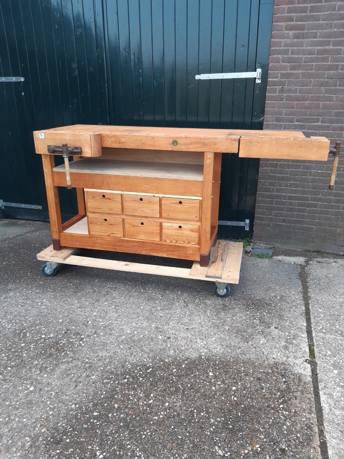 ULMIA Werkbank, Ophalen, Zo goed als nieuw, 170 cm of meer, Bankschroef