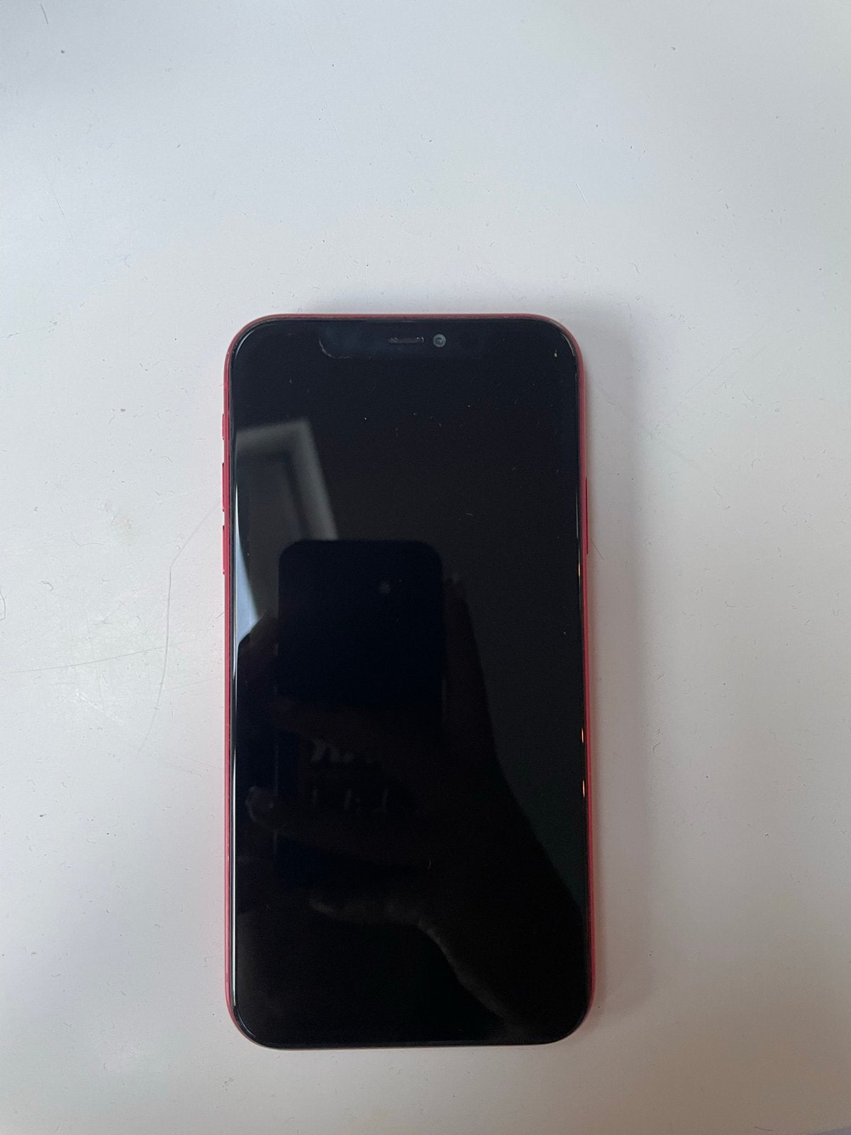 Rode iPhone 11 (nieuwe batterij en scherm, achterkant stuk), Ophalen, 94 %, Gebruikt, IPhone 11