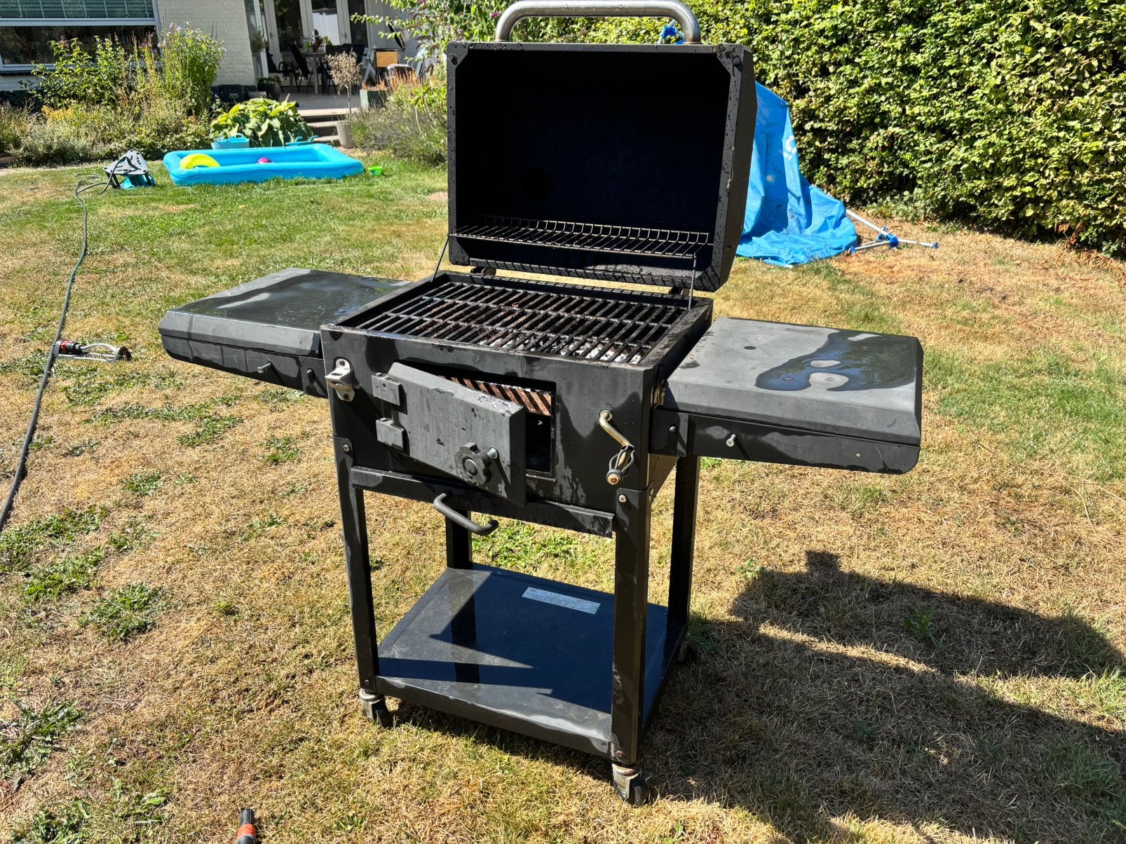 Gratis op te halen - oude bbq (oud ijzer?), Ophalen, Zo goed als nieuw