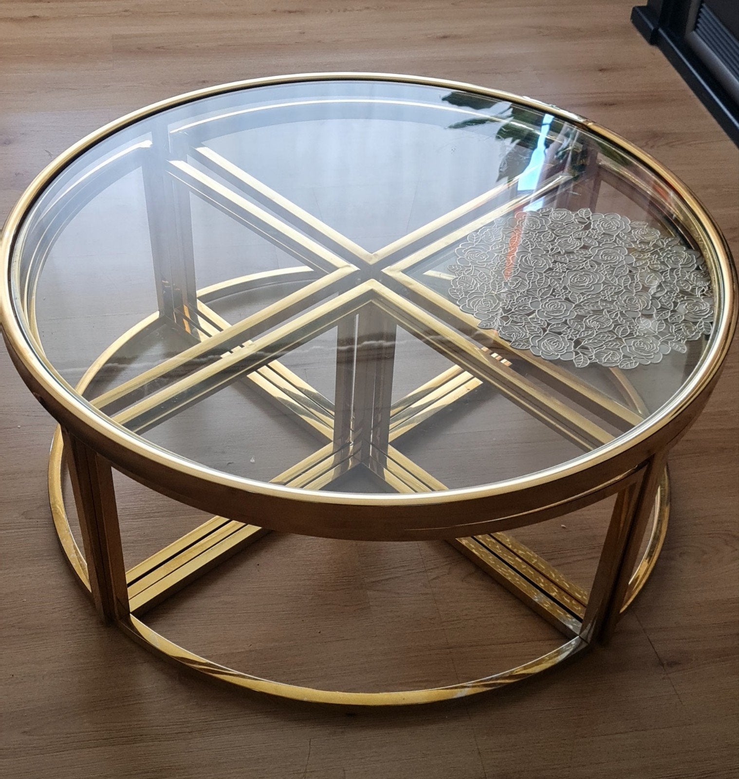 Gouden Salontafel met Glazen Blad - Modern Design, 50 tot 100 cm, Rond, Zo goed als nieuw, Glas