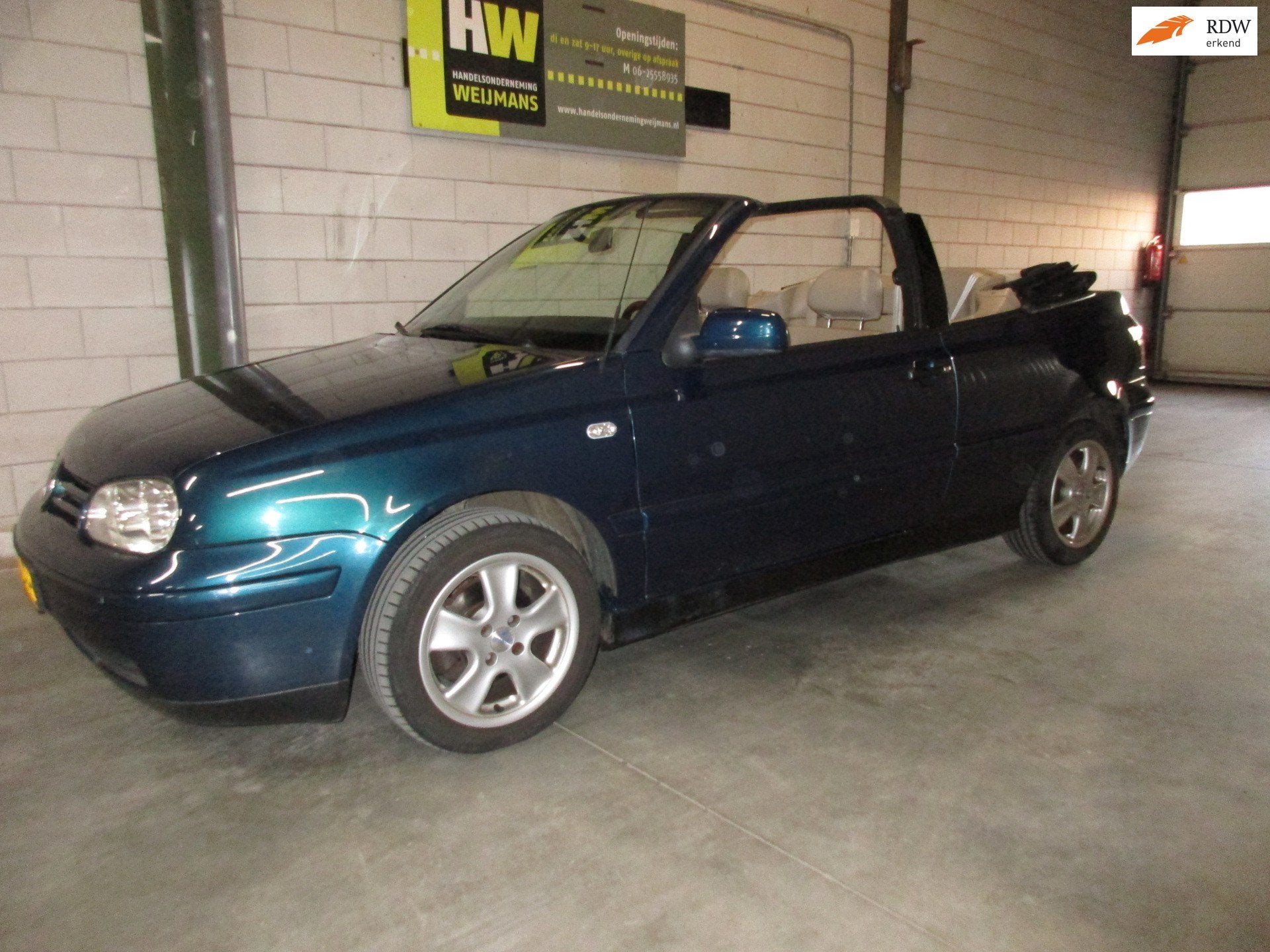 Volkswagen Golf Cabriolet 2.0 Highline, Airo, El. Kap, Trekh, Gebruikt, Beige, 4 cilinders, 116 pk