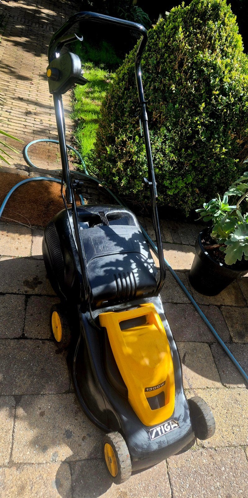 Stiga elektrische grasmaaier 1300W, Ophalen, Gebruikt, Elektrische grasmaaier, Stiga
