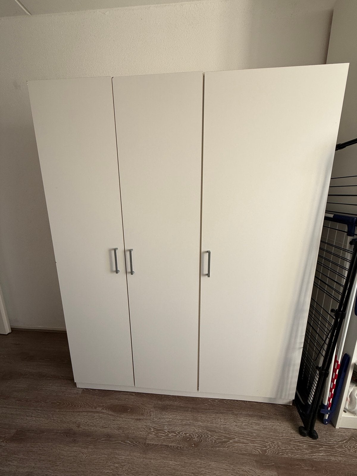 Kledingkast wit 180x140x50, Huis en Inrichting, Kasten | Kledingkasten, Ophalen, Met deur(en), Gebruikt, 100 tot 150 cm