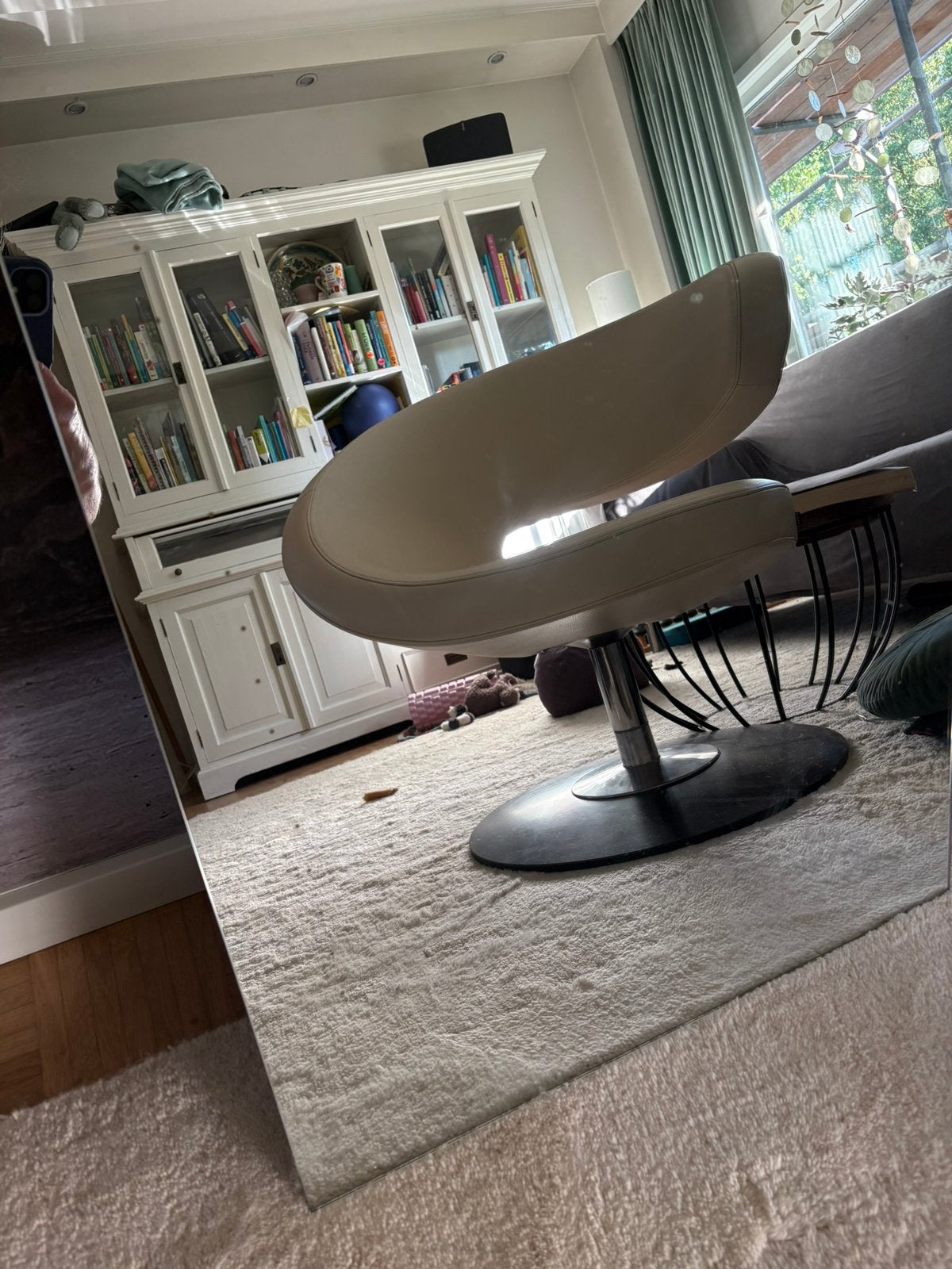 Moderne spiegel met subtiele verlichting, Ophalen, Minder dan 50 cm, Zo goed als nieuw, Minder dan 100 cm