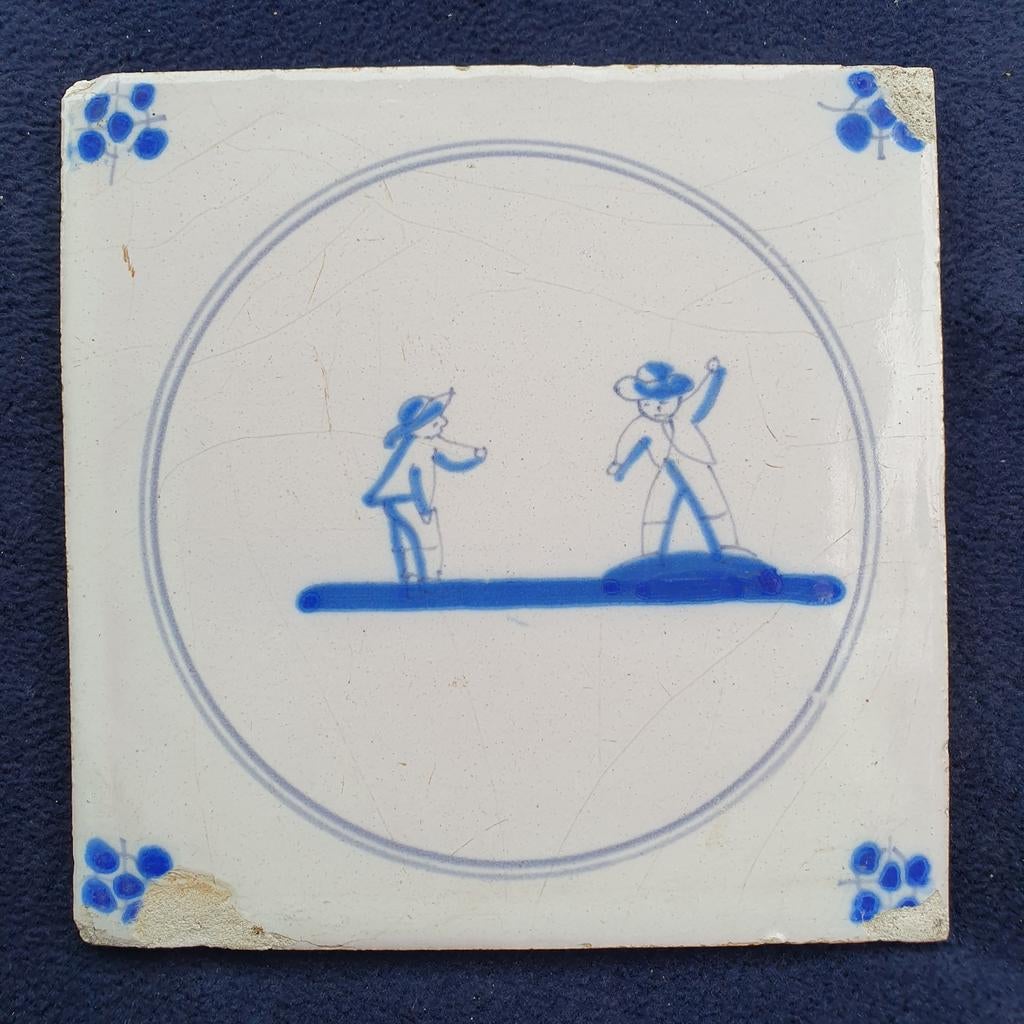 Antieke tegel met spelende kinderen, H. Geugjes, Antiek en Kunst, Ophalen of Verzenden