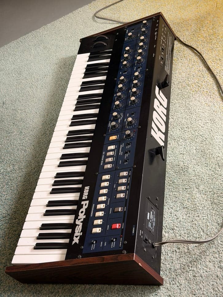 Korg poly six, Ophalen, Zo goed als nieuw, 61 toetsen, Korg
