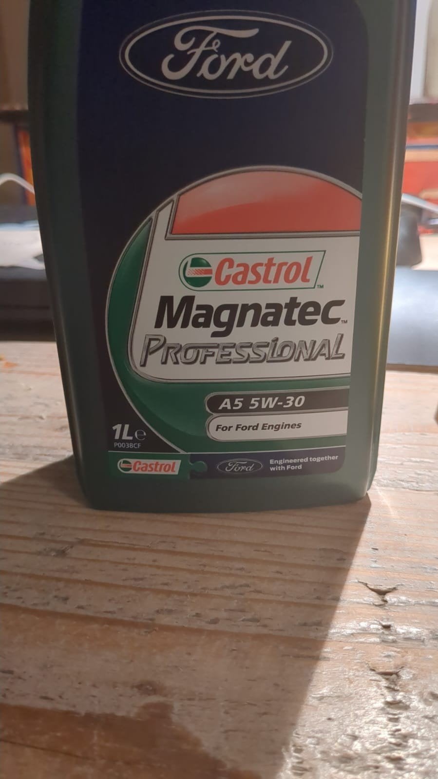 Motorolie: Castrol A5 5W-30 en MaxLife 15W-40 (Gratis), Ophalen, Gebruikt, Ford