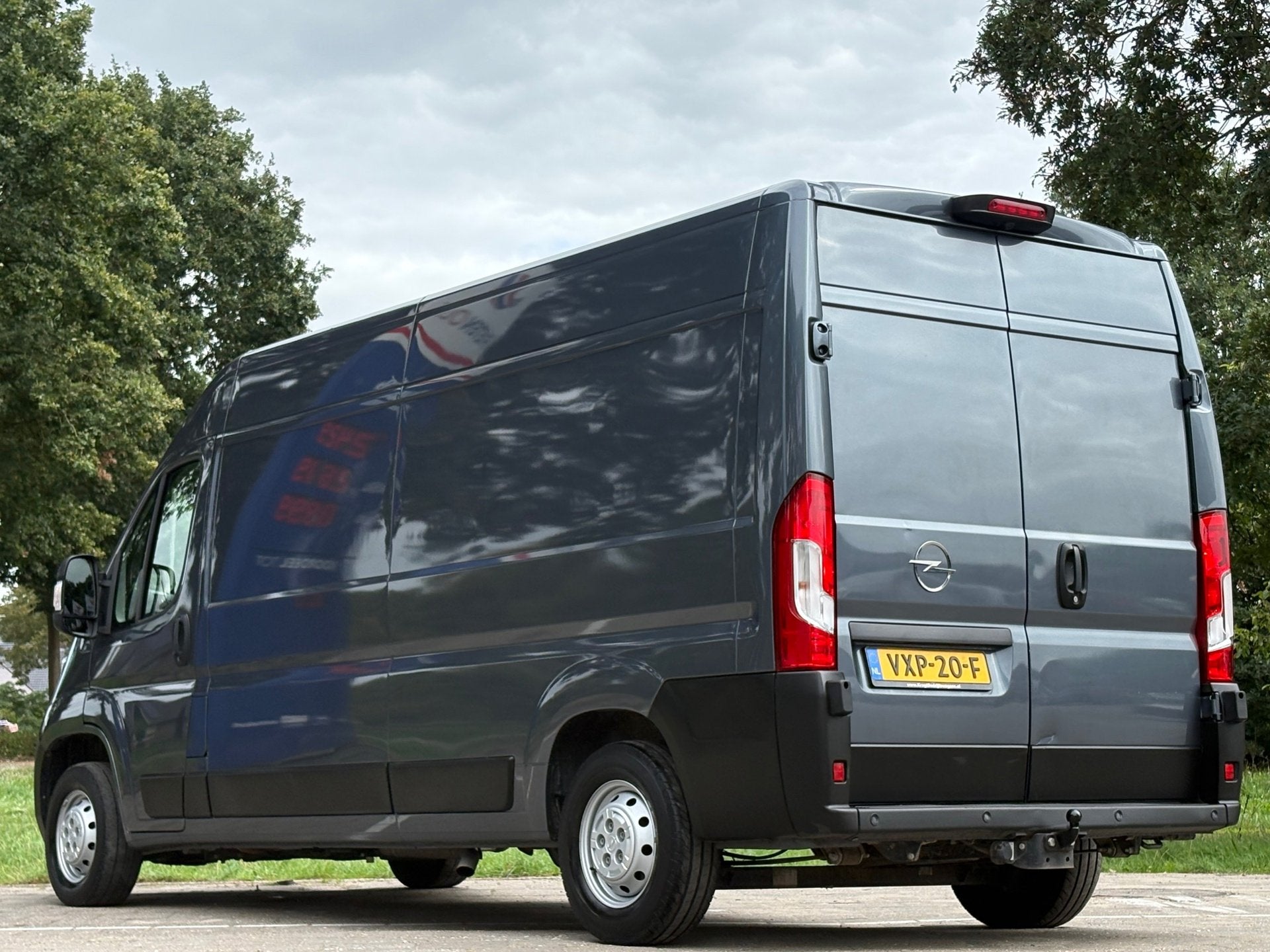 Opel Movano 2.2D 140PK|trekhaak 2500KG|apple CarPlay|achteru, Auto's, Voorwielaandrijving, Dealer onderhouden, Stof, Gebruikt