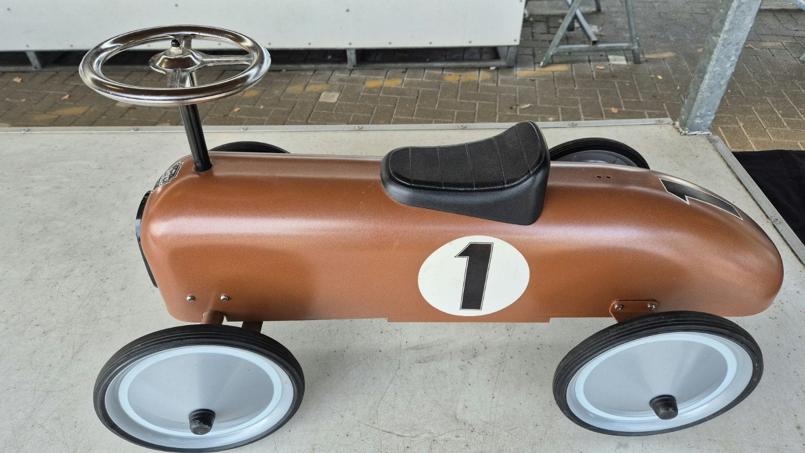 Vintage loopauto raceauto bruin met nummer 1, Ophalen of Verzenden, Gebruikt