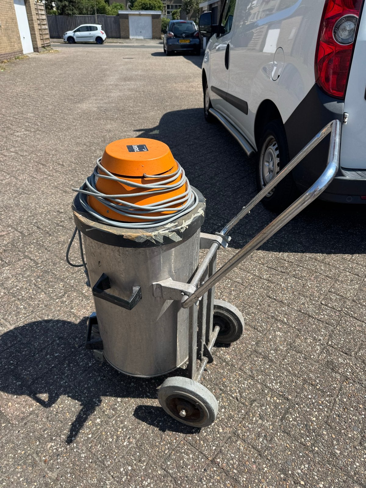Taski Waterzuiger - 25 Liter - Zonder Stang, Witgoed en Apparatuur, Stofzuigers, Ophalen, Overige merken, Gebruikt, Waterstofzuiger