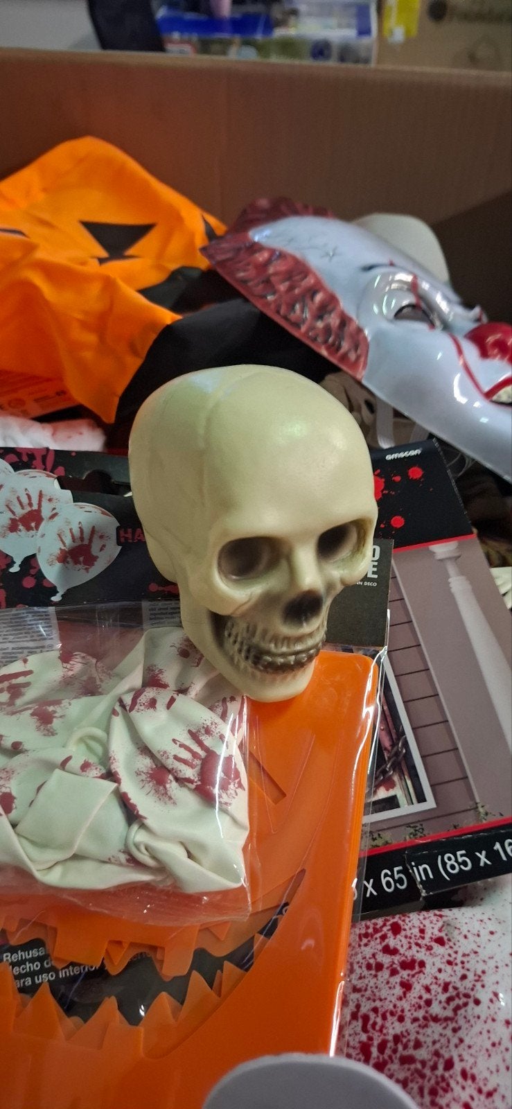 Grote mix doos met nieuwe  Halloween feestartikelen en decor, Diversen, Niet gespecificeerd, diverse fabrikanten, Nieuw, Ophalen of Verzenden