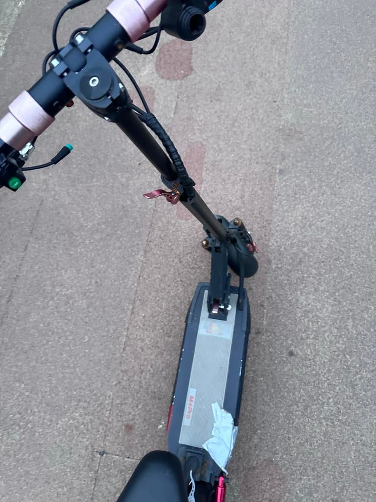 Kukurin M4pro E-step - Soms uitval, knipperlicht defect, Ophalen, Gebruikt, Elektrische step (E-scooter)
