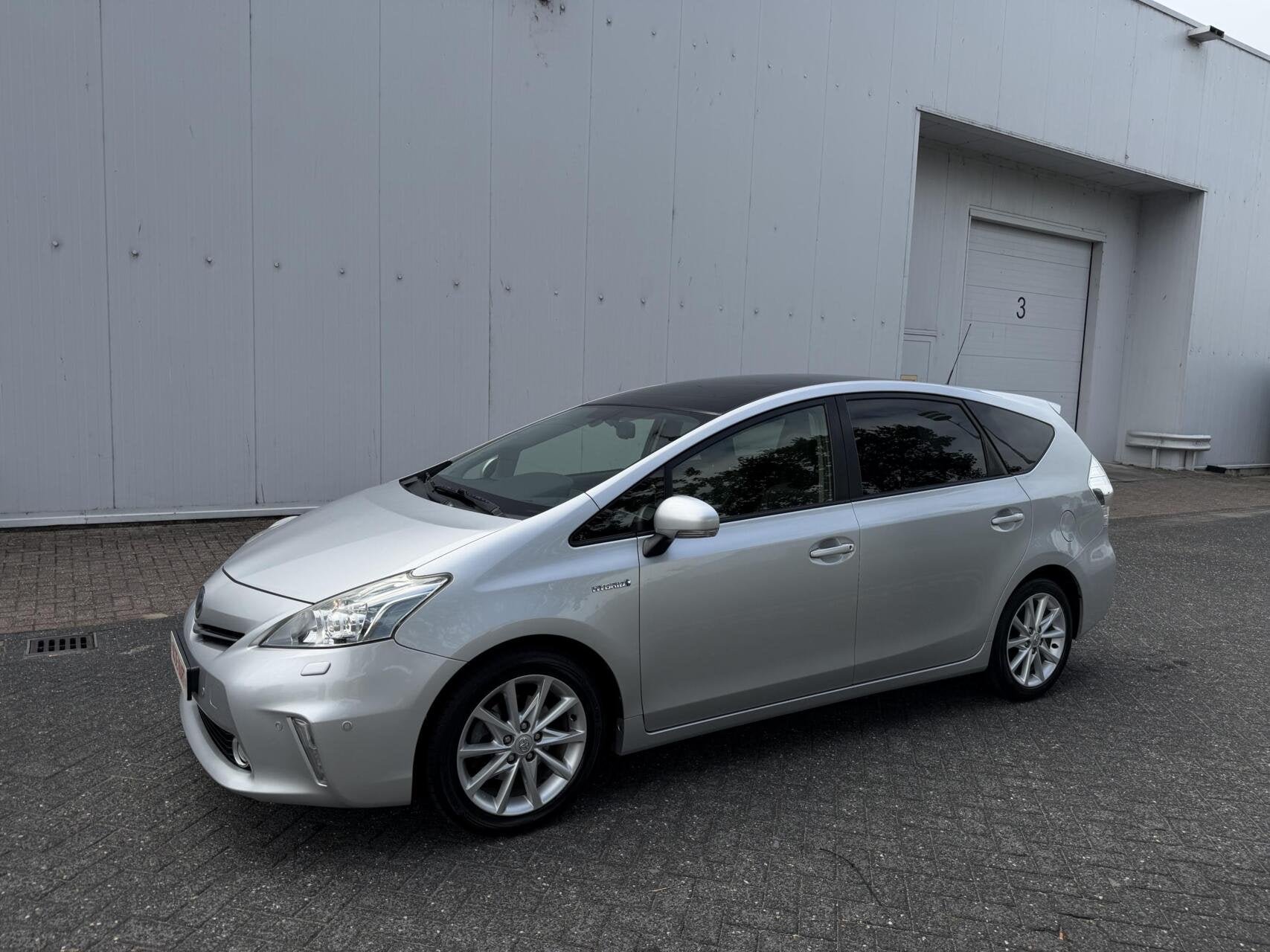 Toyota Prius Wagon 1.8 Dynamic Business, Auto's, Euro 5, 136 pk, Gebruikt, 4 cilinders