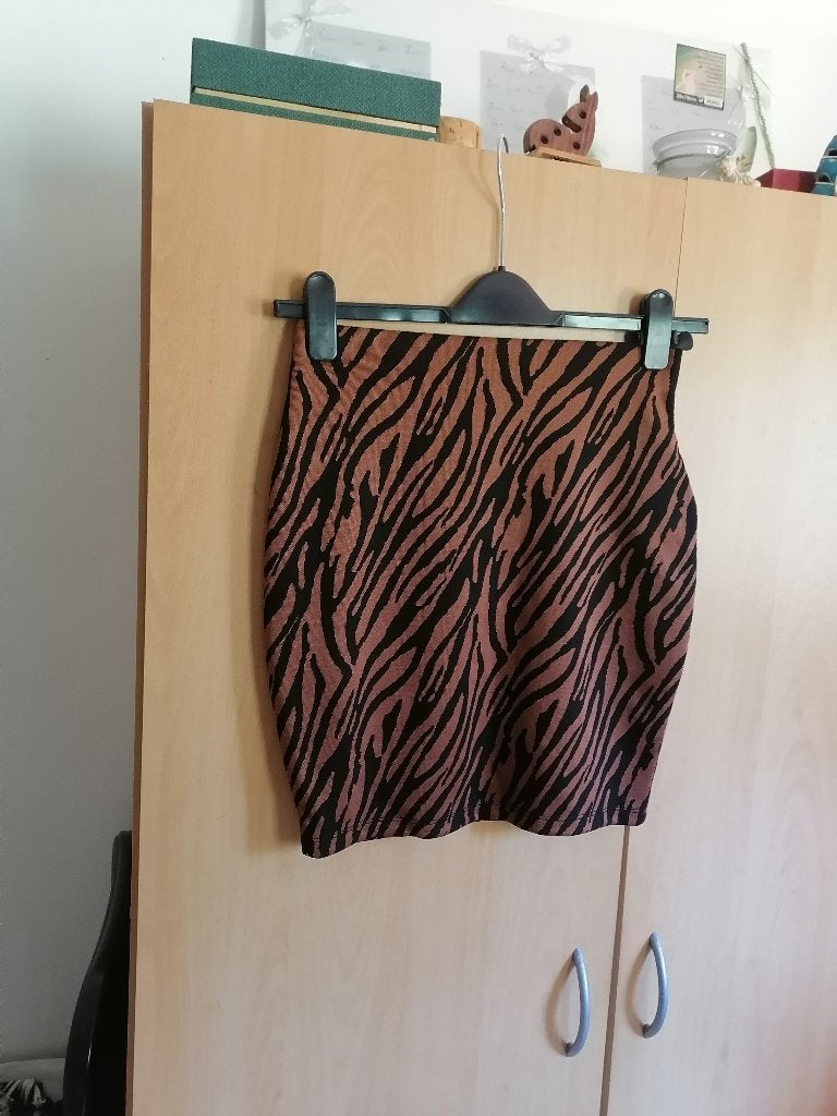 MINI ROK BRUIN/ ZWART-36-NIEUW, Bruin, Nieuw, Ophalen of Verzenden, Maat 36 (S)