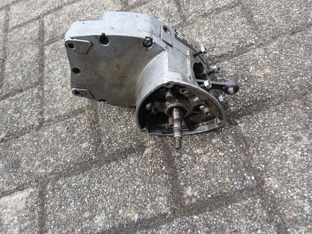 Jlo mm540 blokje opknapper of voor onderdelen krukas draait, Ophalen of Verzenden, Gebruikt, Blok, Overige merken