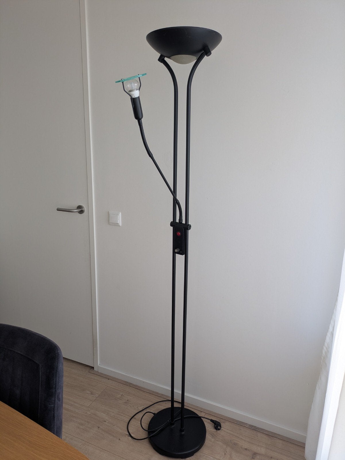 Zwarte vloerlamp met leeslamp, Ophalen, Gebruikt, E27 (groot), Metaal