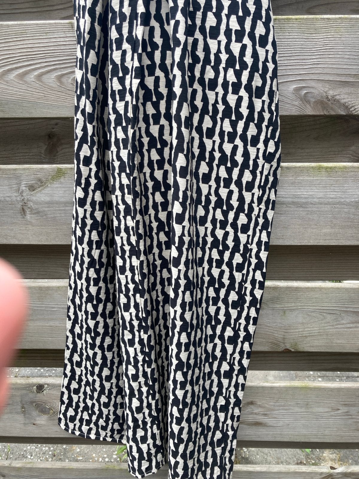 Hema Zwart-witte broek maat L, Kleding | Dames, Broeken en Pantalons, Ophalen, Zwart, Maat 42/44 (L), Zo goed als nieuw
