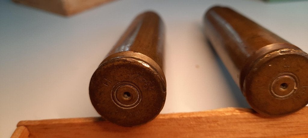 Twee hulzen van het kaliber 20 mm 1944, Verzamelen, Ophalen of Verzenden, Overige soorten, Nederland, Hulzen of Bodemvondsten