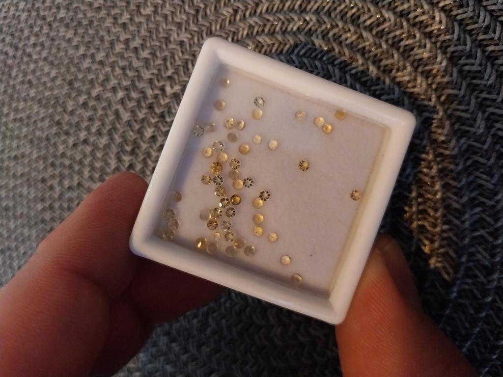 Mix lot van 2mm gele citrien facet geslepen, Ophalen of Verzenden, Nieuw