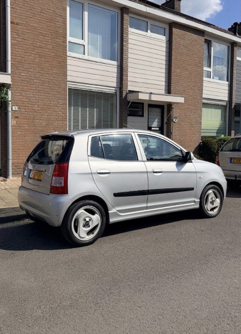Kia Picanto 1.1 48KW 2004 Grijs, Auto's, 31 €/maand, 4 cilinders, Handgeschakeld, 19 km/l