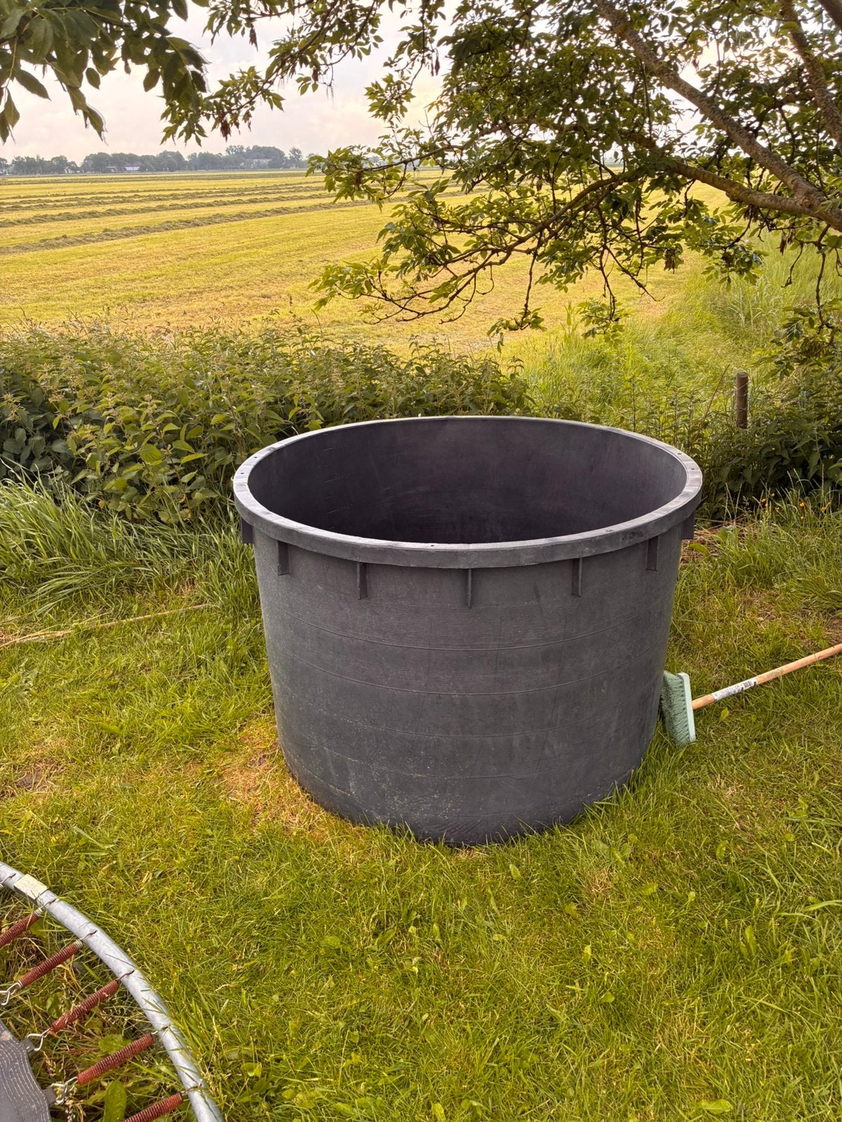Grote kuip 750 l, Ophalen, Kunststof, Met kraantje, 150 liter of meer