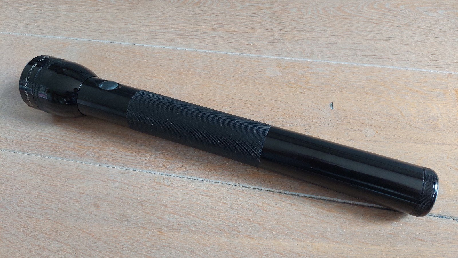 Originele Maglite 4D zaklamp - robuust en betrouwbaar, Ophalen of Verzenden, Zo goed als nieuw, Batterij