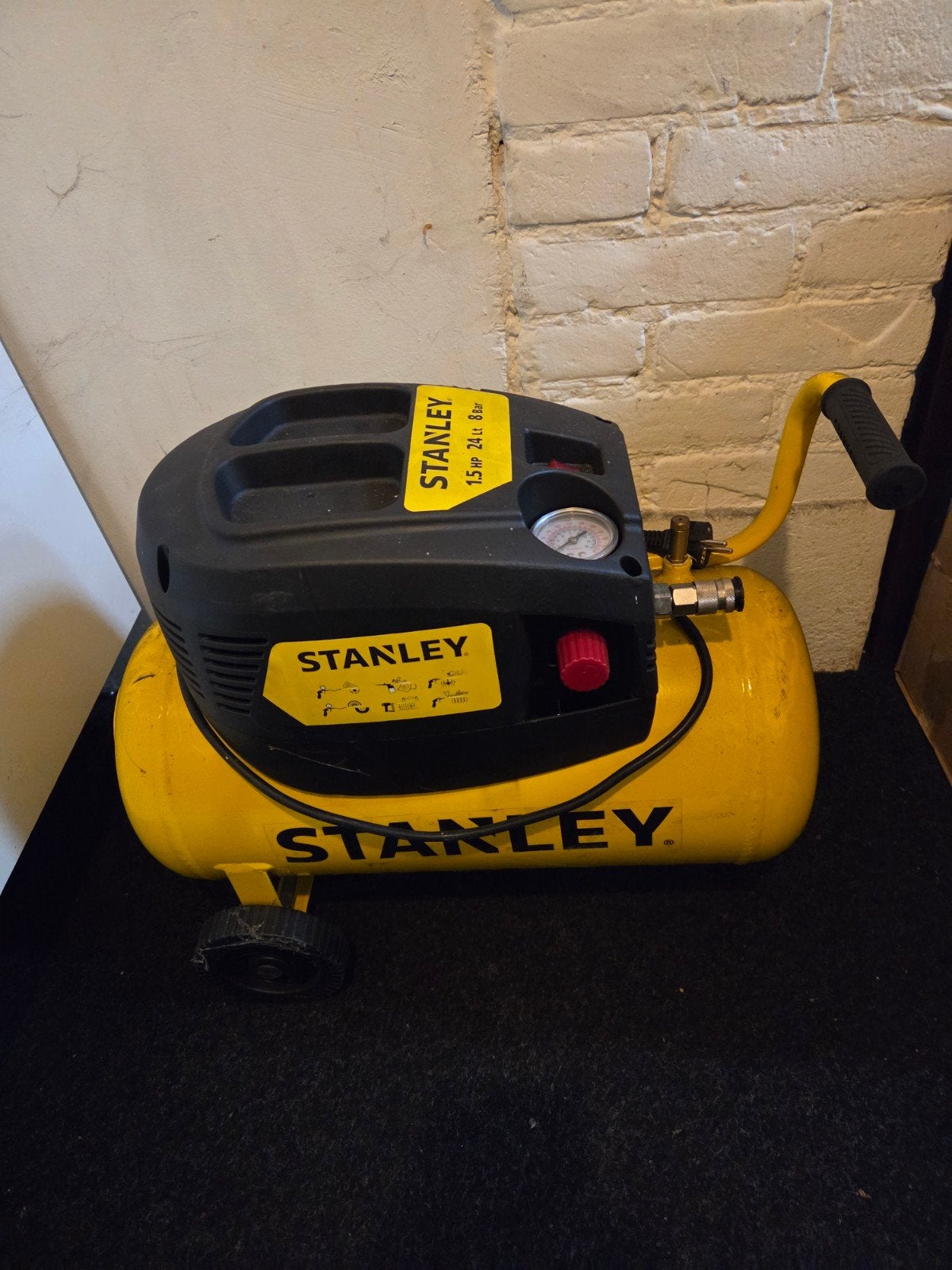 Stanley compressor Defecte!!, Minder dan 25 liter, Ophalen, Minder dan 200 liter/min