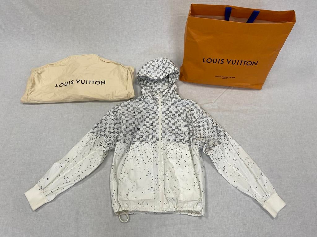 Louis Vuitton Damier Spread Windbreaker White Size 46, Kleding | Heren, Jassen | Zomer, Verzenden, ., Wit, Zo goed als nieuw