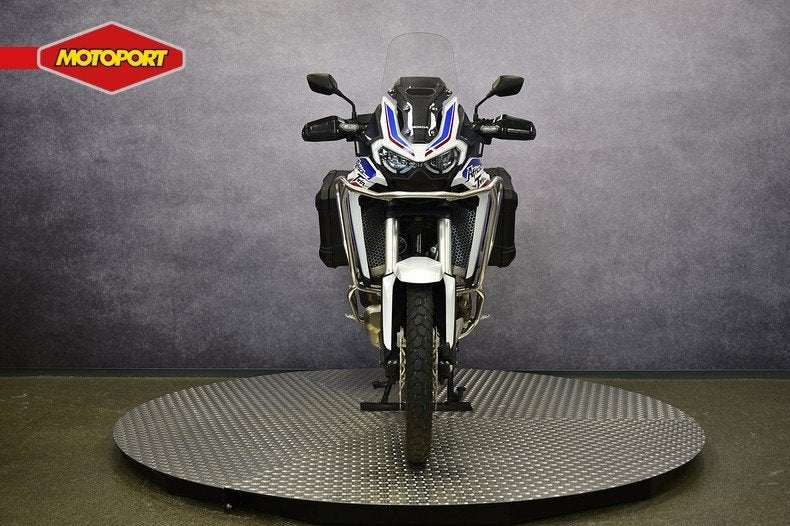 Honda CRF 1100 AFRICA TWIN (bj 2021), Motoren, Info@motoportwormerveer.nl, Honda Motor Europe, Bedrijf, Crystal Bldng B-Unit B11.2 Rivium Blv200
2909 LK  Capelle aan den IJsel, NL