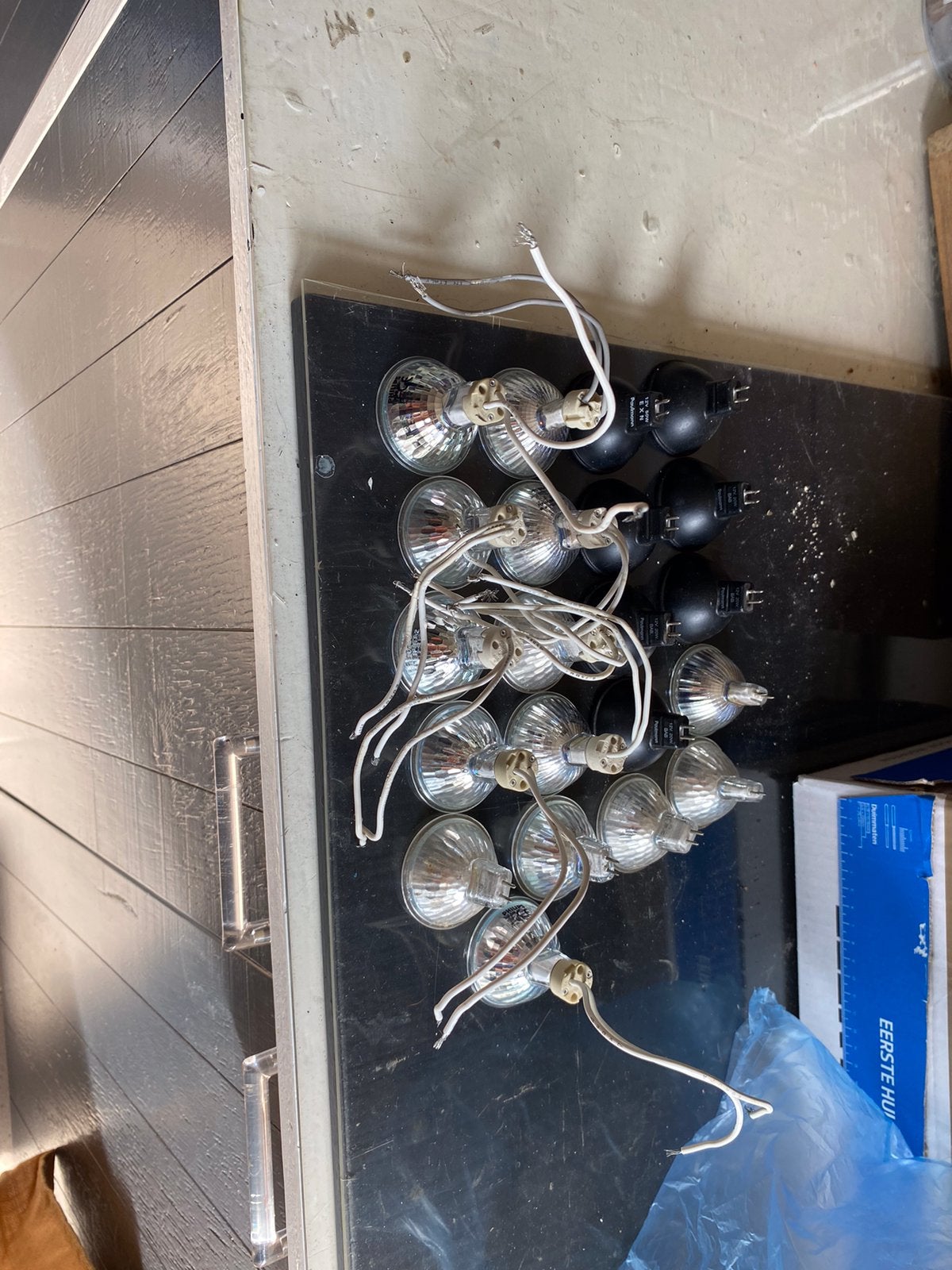 20 stuks Halogeenspots 12 volt in blad en zwart, Ophalen, Gebruikt