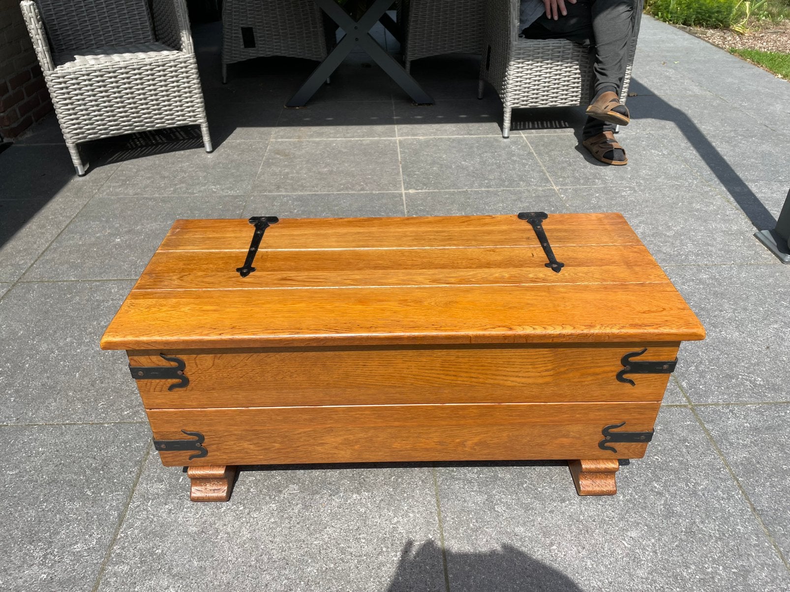 Eikenhouten kist met smeedijzeren beslag, Minder dan 50 cm, Gebruikt, 50 tot 100 cm, Eikenhout