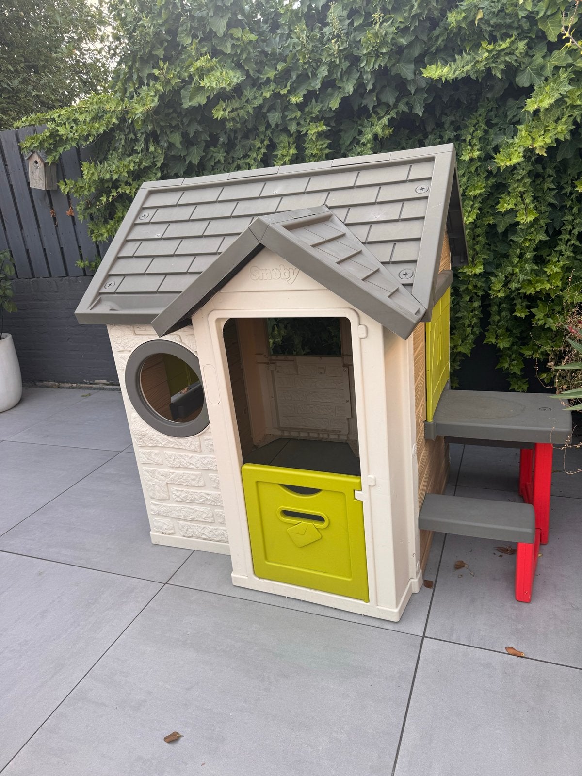 Smoby Tuinhuisje met picknicktafel voor kinderen, Ophalen, Gebruikt, Kunststof