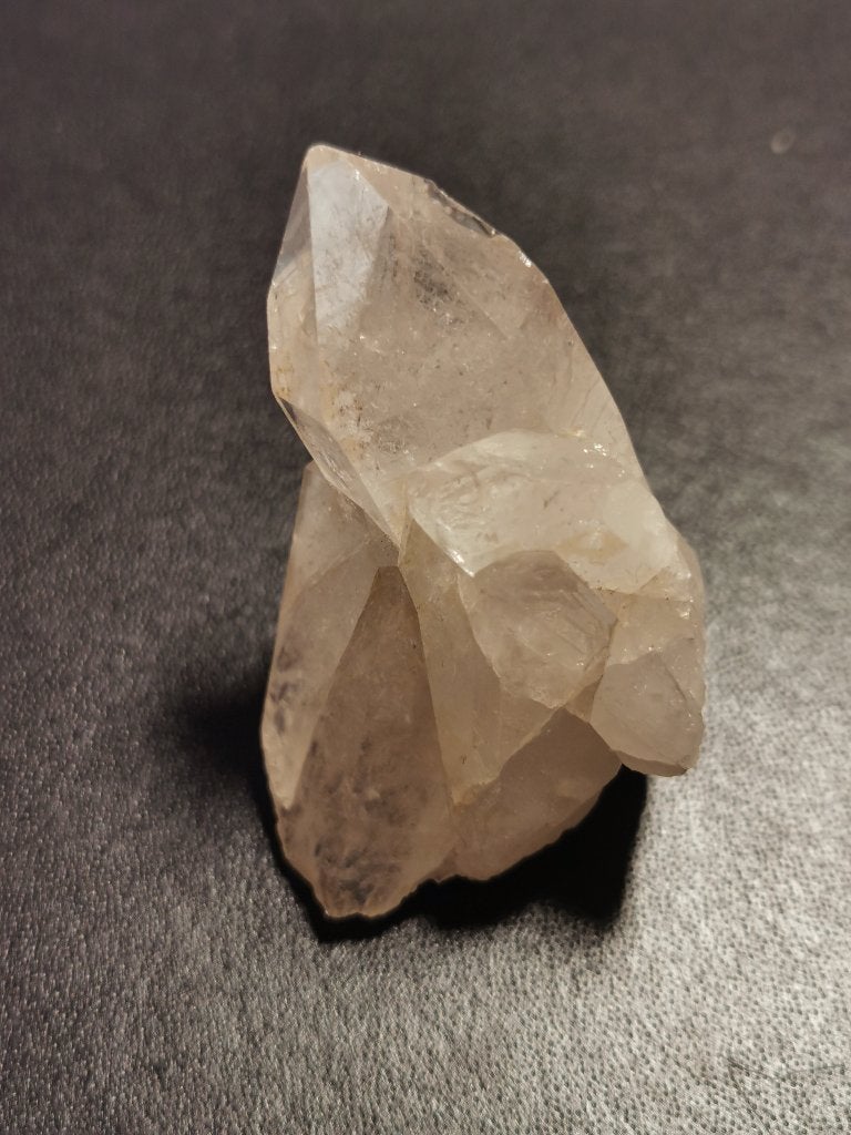 Mooie Bergkristal punt 32 gram, Ophalen of Verzenden, Mineraal
