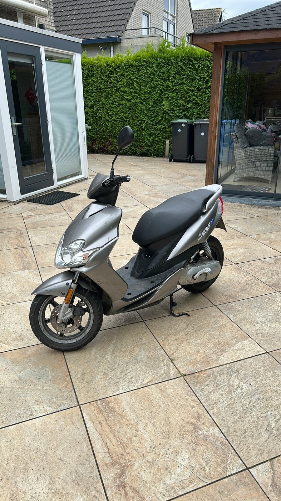 Yamaha jog r bromplaat WOK, Fietsen en Brommers, Ophalen, JogR of RR, Tweetakt, Maximaal 45 km/u