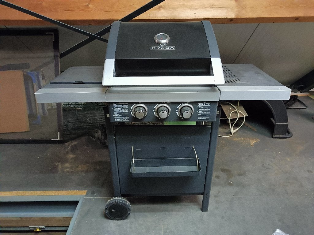 Te koop gas barbecue, Ophalen, Zo goed als nieuw, BRADA