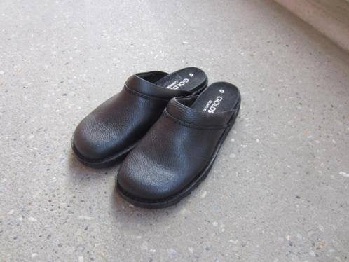 gratis nieuwe lederen pantoffels slippers sloffen, Ophalen of Verzenden, Nieuw, Pantoffels of Sloffen