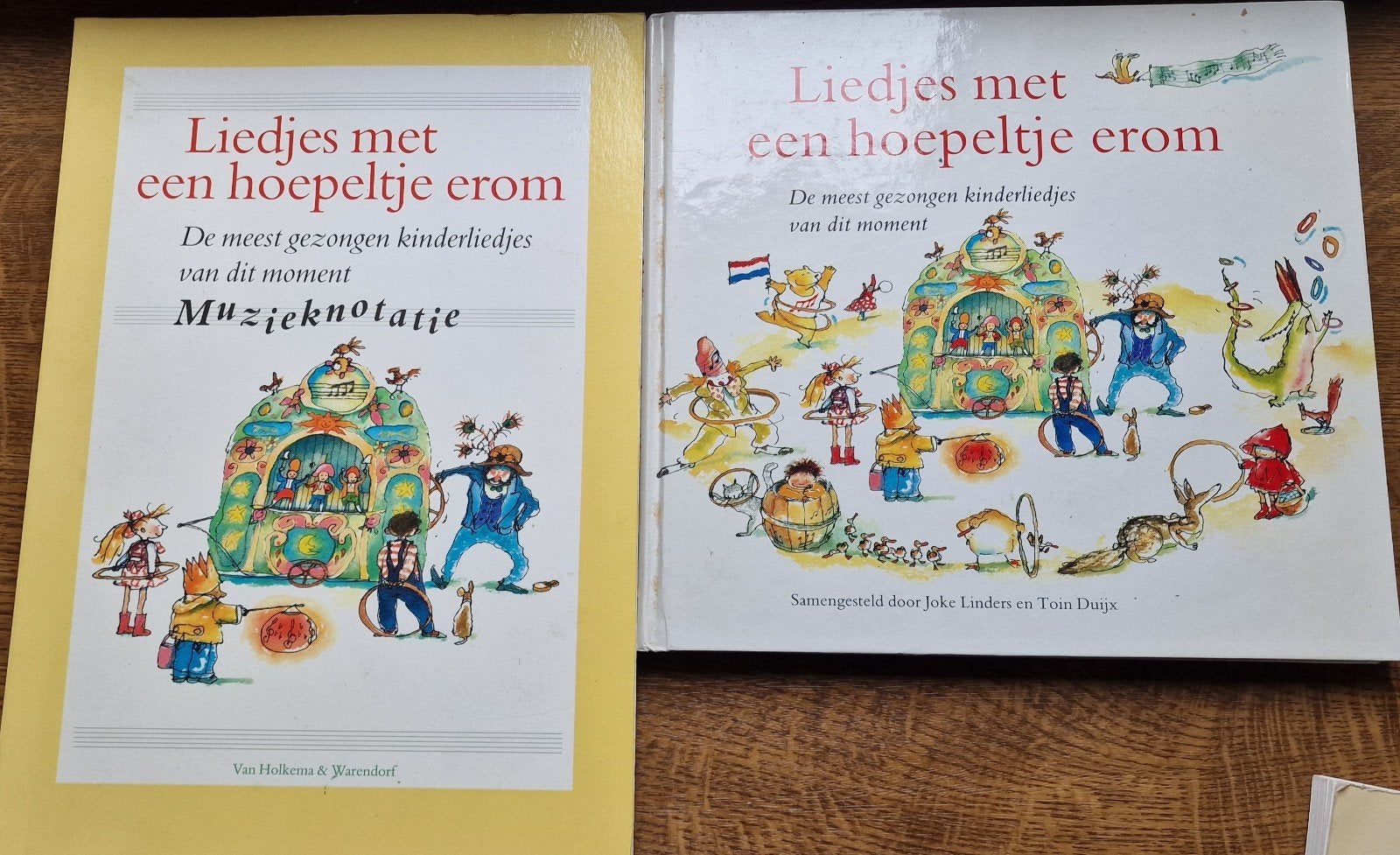 De Leukste Versjes en Liedjes met een Hoepeltj, Boeken, Gelezen, Ophalen of Verzenden, 2 tot 3 jaar, Uitklap-, Voel- of Ontdekboek