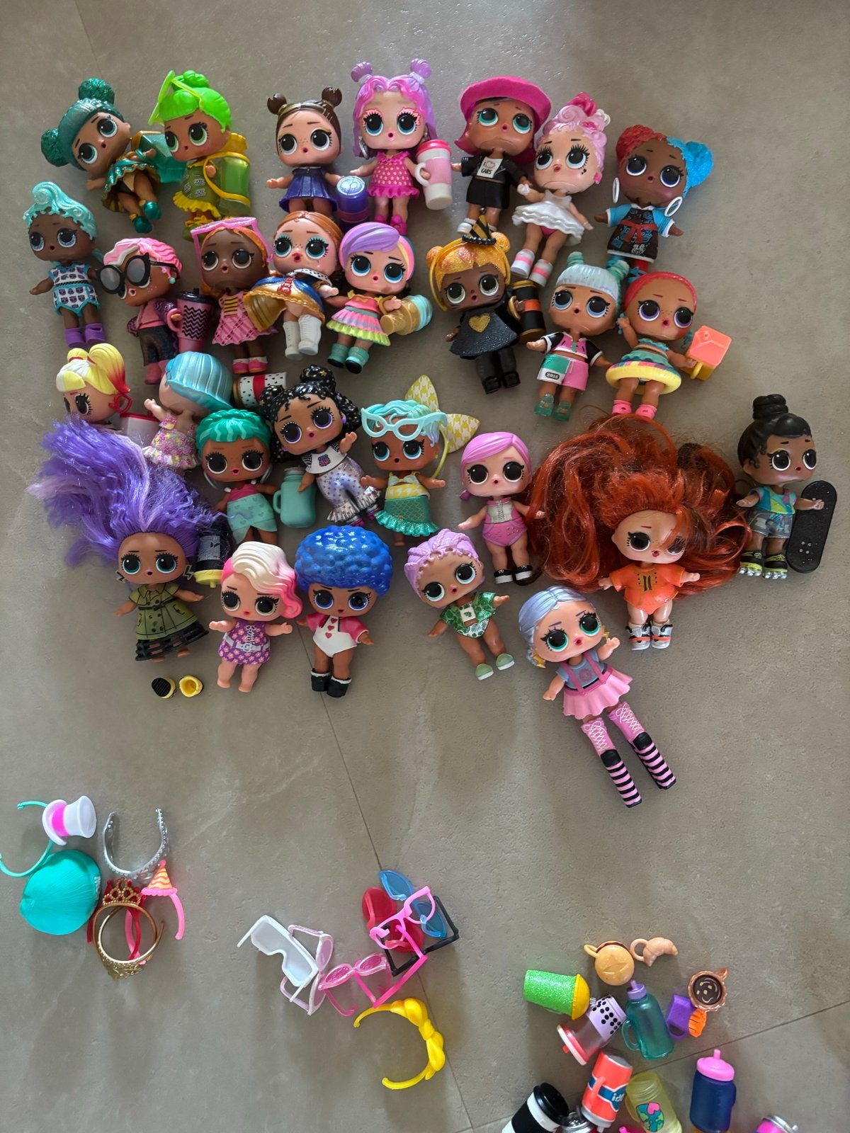Complete LOL Surprise set: 29 poppen, Glamper, auto, huis, Ophalen, Zo goed als nieuw, Overige typen