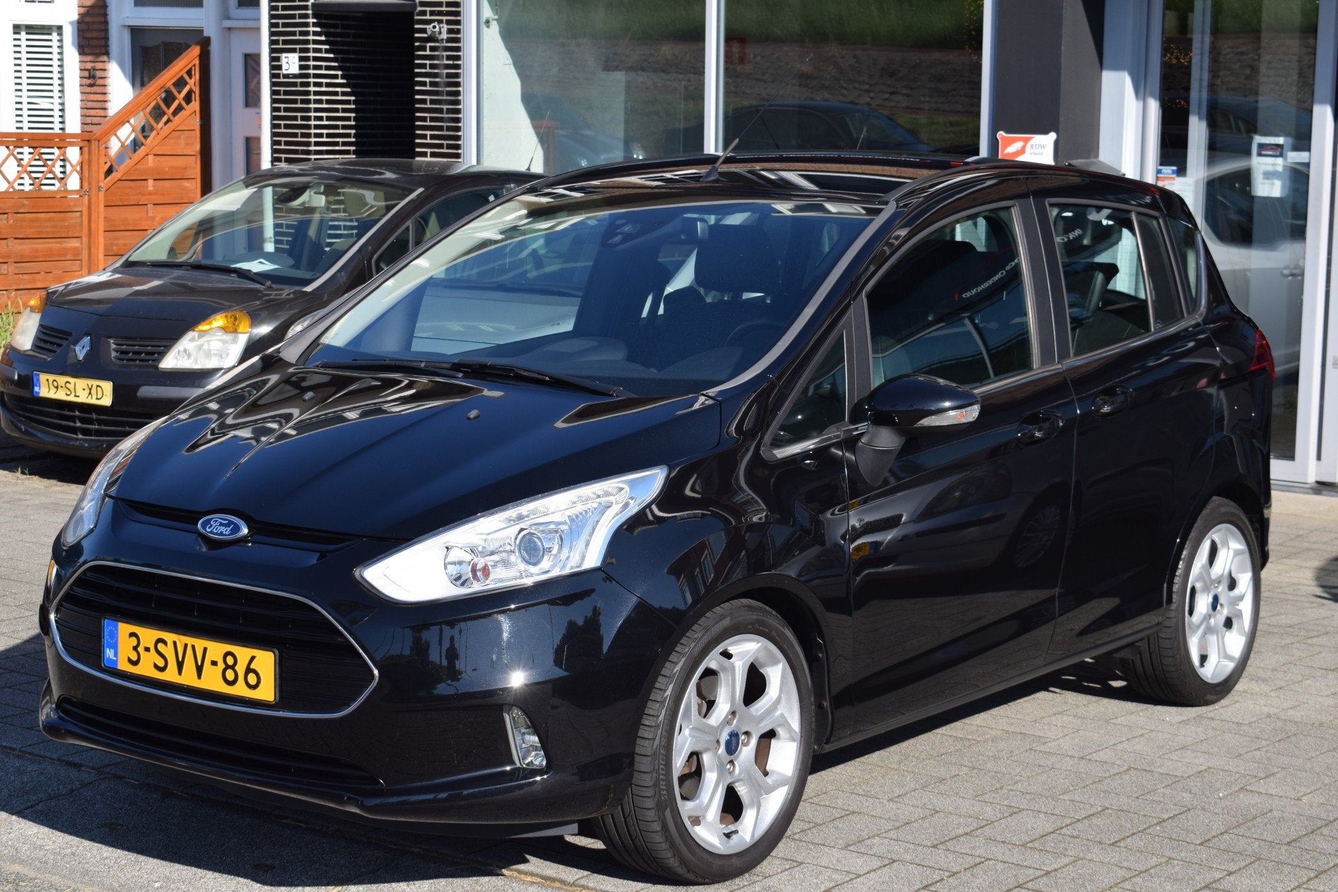 Ford B-MAX 1.6 TI-VCT Titanium Automaat NAP PDC Stoelverwarm, Gebruikt, 4 cilinders, B-Max, Leder en Stof