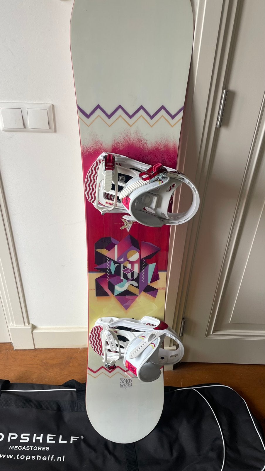 Ongebruikt - Salomon Lotus dames snowboardset (146cm), Ophalen, Nieuw, Board