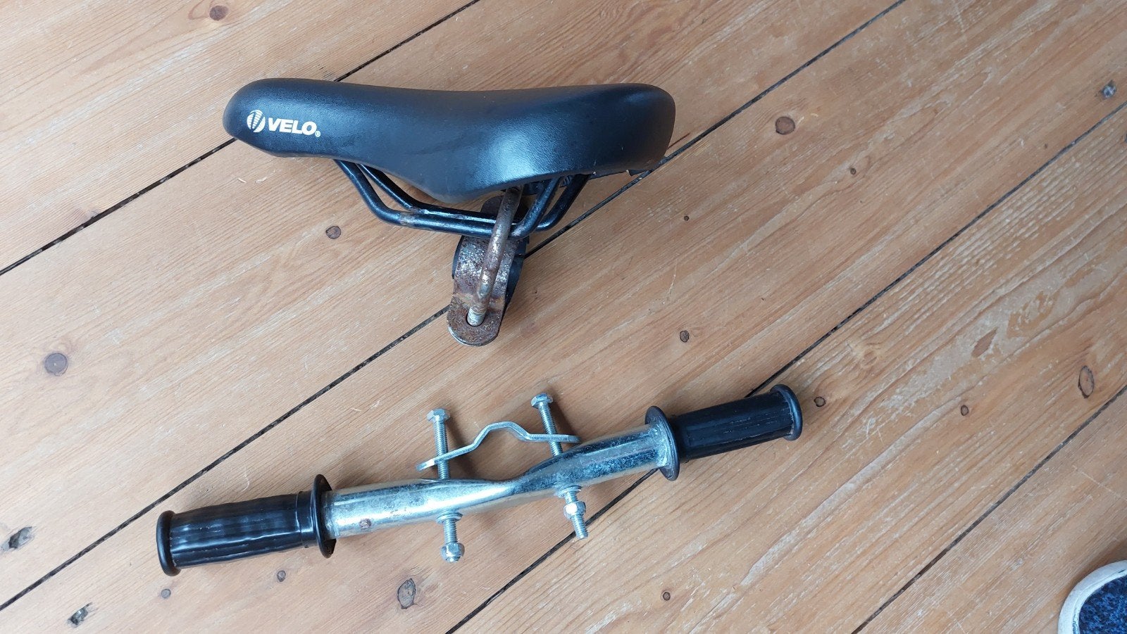 Velo kinder zadel en voetbeugel voor herenfiets, Ophalen of Verzenden, Gebruikt, Zadel, Velo
