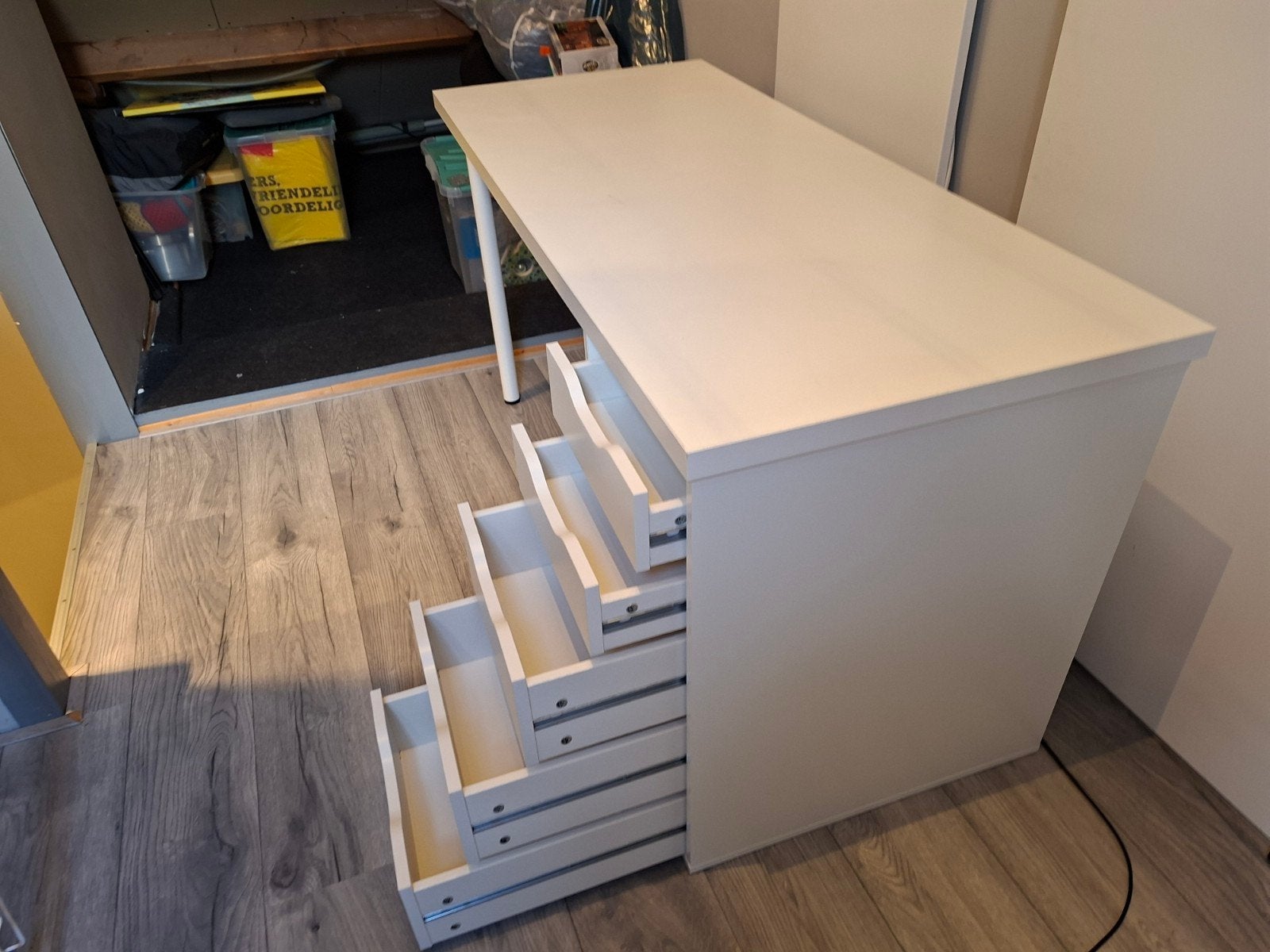 IKEA LAGKAPTEN / ADILS Bureau met ALEX ladeblok - Wit, Huis en Inrichting, Ophalen, Met lades, Gebruikt, 120 cm