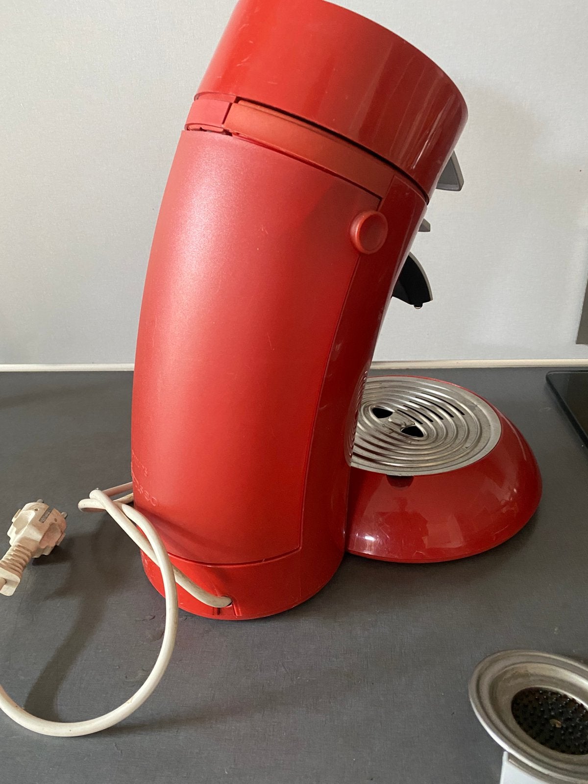 Philips Senseo , weinig gebruikt met ROOD waterreservoir !, Witgoed en Apparatuur, Koffiezetapparaten, Verzenden, Zo goed als nieuw